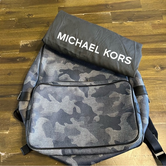 Michael Kors Jet Set Camo Backpack - Picture 1 of 15